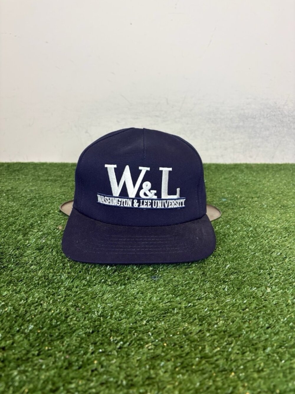 Vintage Washington & Lee hat cap snap back blue white University square